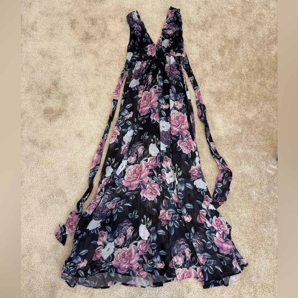 windsor maxi dress. size medium.